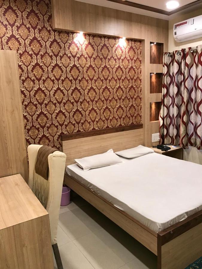 纳特拉吉酒店 Bulandshahr 外观 照片